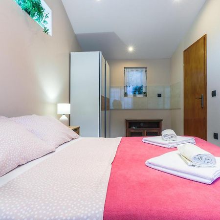 Apartman Lena Врсар Экстерьер фото